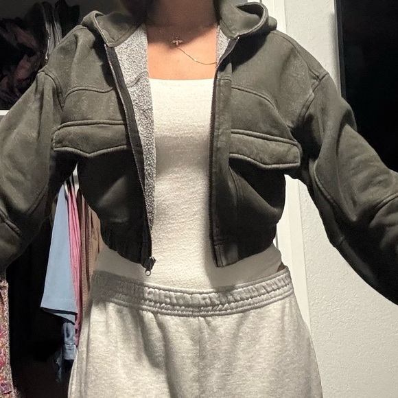 Urban Outfitters Bomber sweat Jacket - Picture 3 of 6